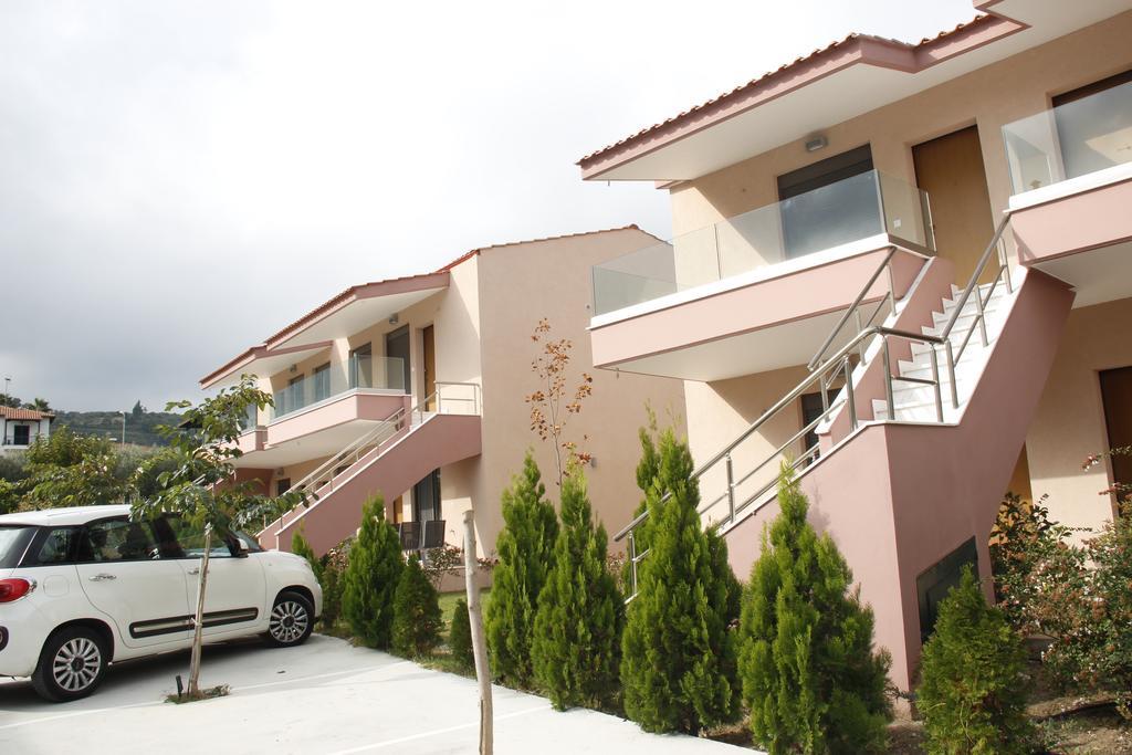 Polychrono Apartments Exterior photo